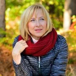 Louna voyante cartomancienne www.voyanceisis.com